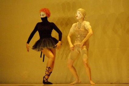 "Oyster" by Inbal Pinto and Avshalom Pollak